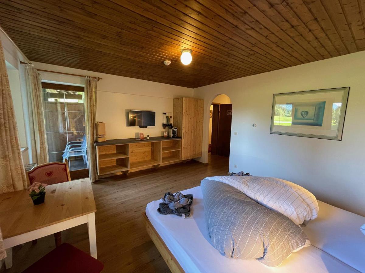 Apartpension Barenwirt Leutasch Exterior photo